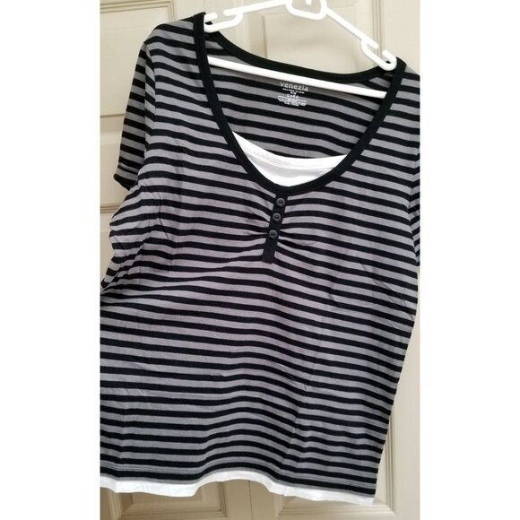 Lane Bryant neutral gray black white striped button fooler scoop neck t-shirt - Picture 2 of 2